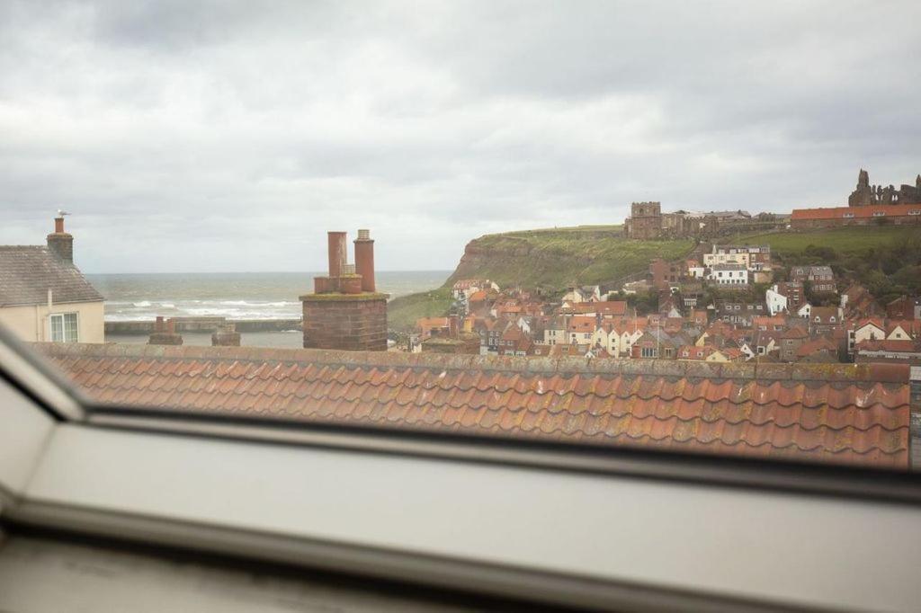 Silver Street Suites Whitby Buitenkant foto