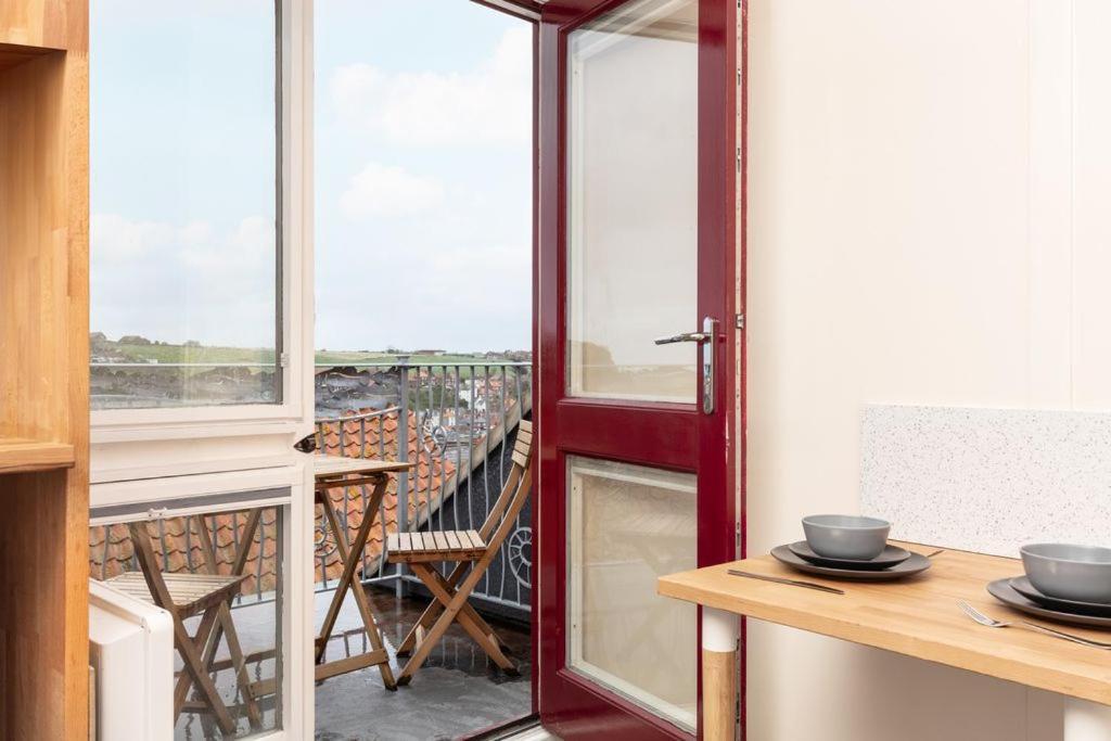 Silver Street Suites Whitby Buitenkant foto