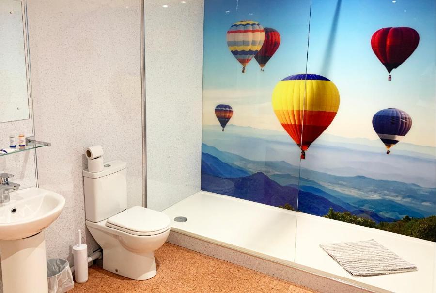 Silver Street Suites Whitby Buitenkant foto