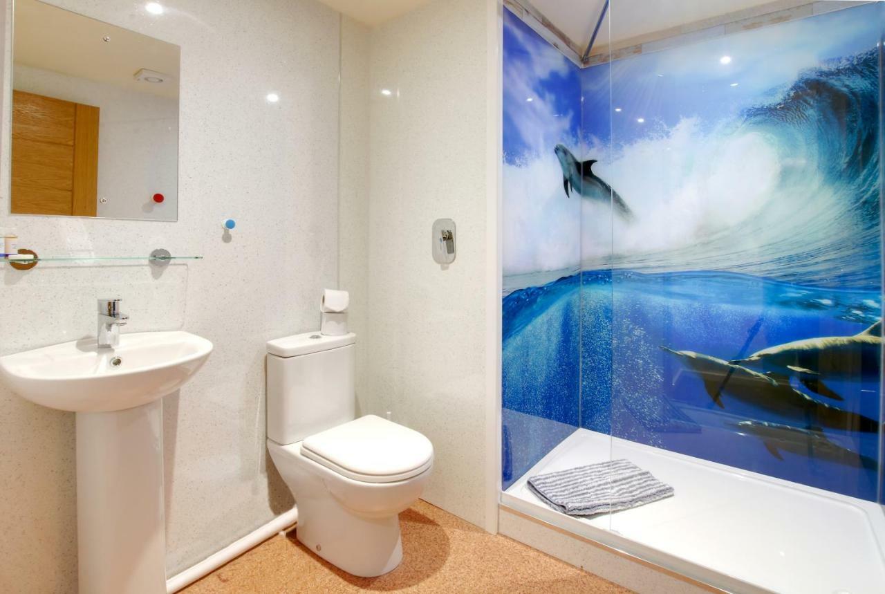 Silver Street Suites Whitby Buitenkant foto