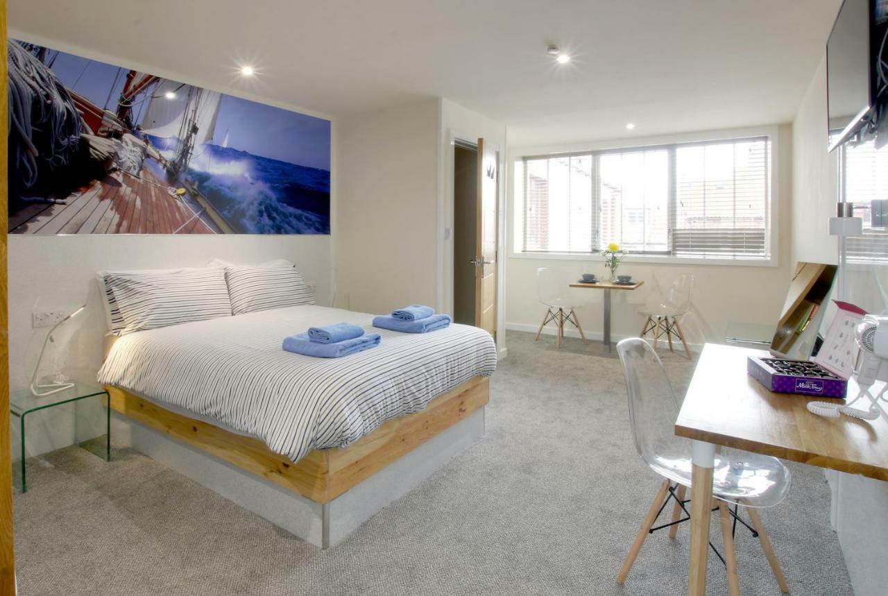 Silver Street Suites Whitby Buitenkant foto