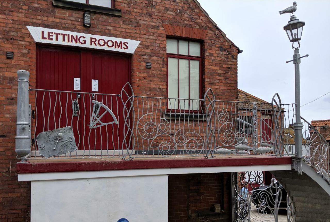 Silver Street Suites Whitby Buitenkant foto
