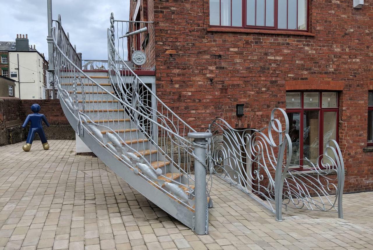 Silver Street Suites Whitby Buitenkant foto
