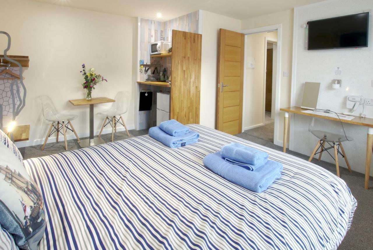 Silver Street Suites Whitby Buitenkant foto