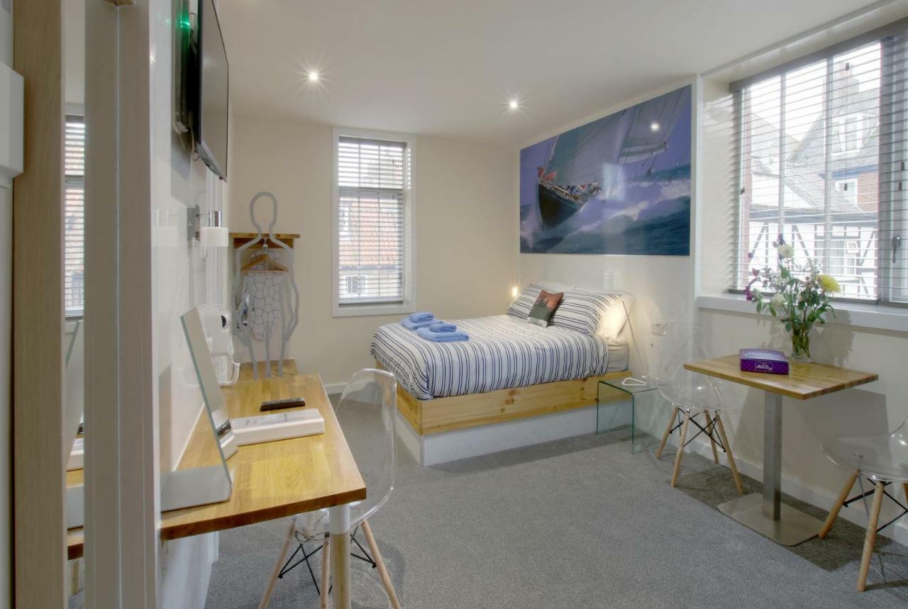 Silver Street Suites Whitby Buitenkant foto
